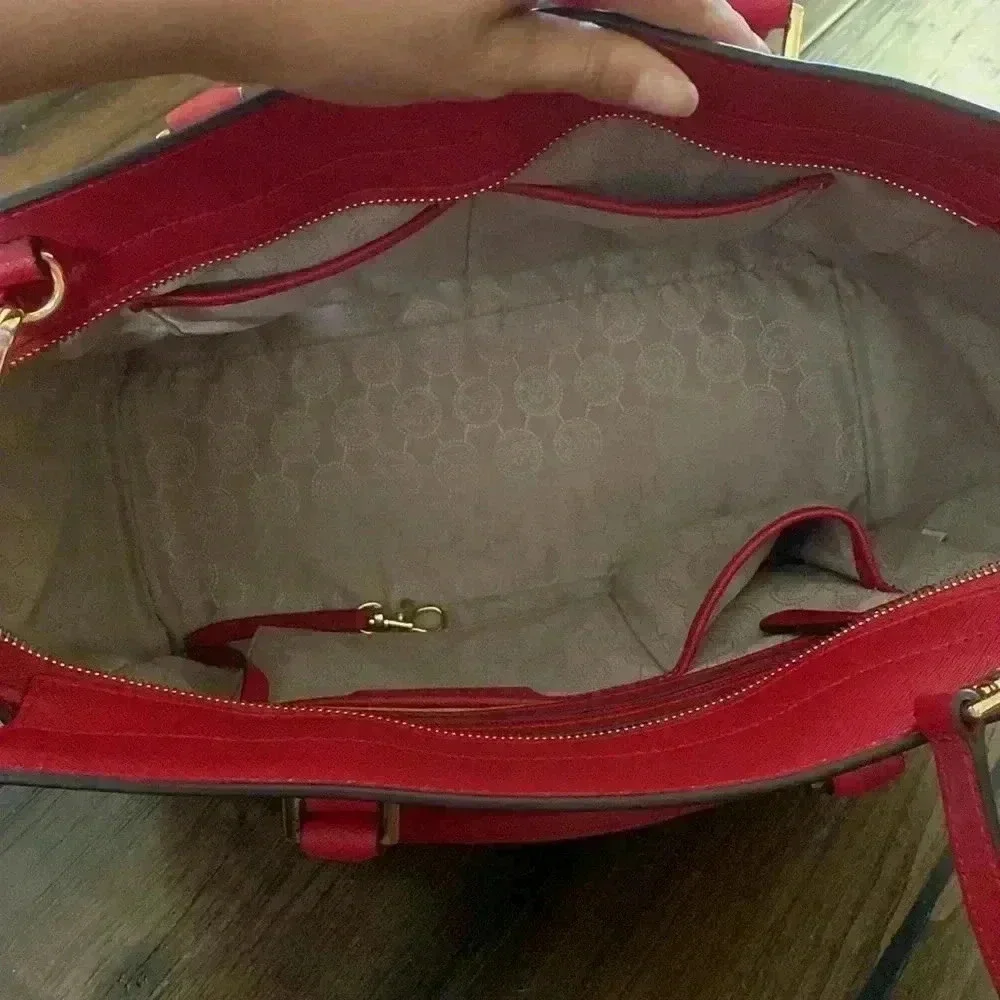 Michael Kors w Adjustable Long Strap - Picture 6 of 10